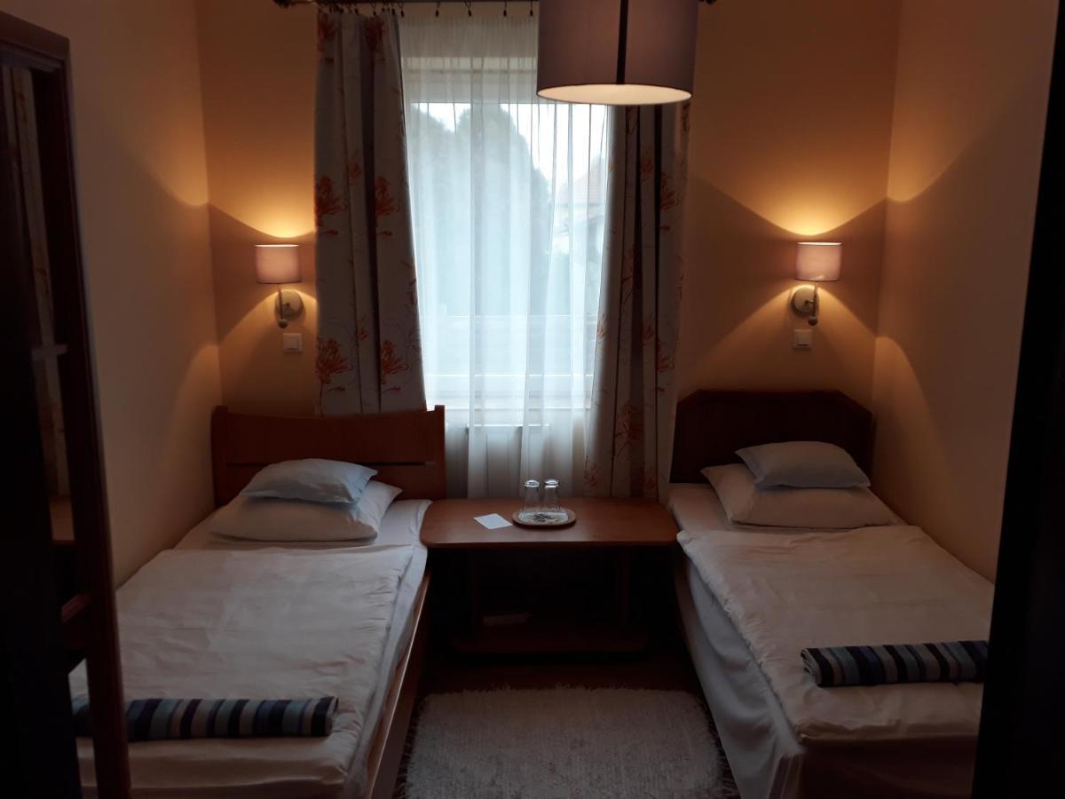 Szilvia Panzio Gyomaendrod Bed and Breakfast Εξωτερικό φωτογραφία