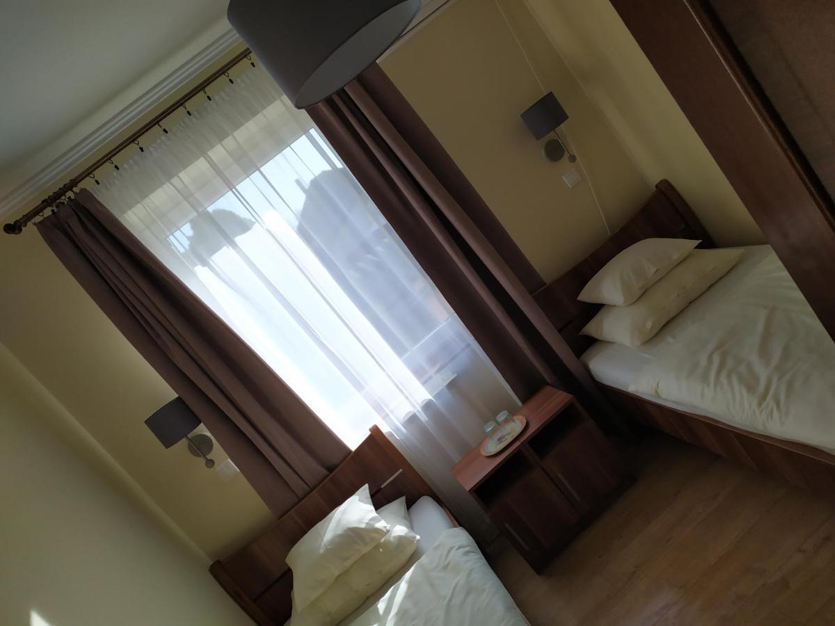Szilvia Panzio Gyomaendrod Bed and Breakfast Εξωτερικό φωτογραφία