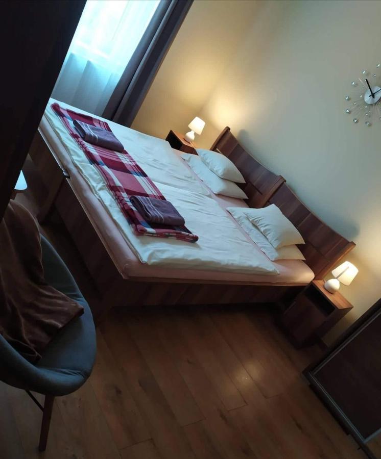 Szilvia Panzio Gyomaendrod Bed and Breakfast Εξωτερικό φωτογραφία