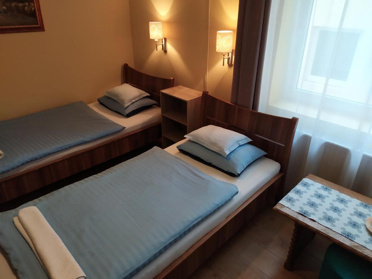 Szilvia Panzio Gyomaendrod Bed and Breakfast Εξωτερικό φωτογραφία
