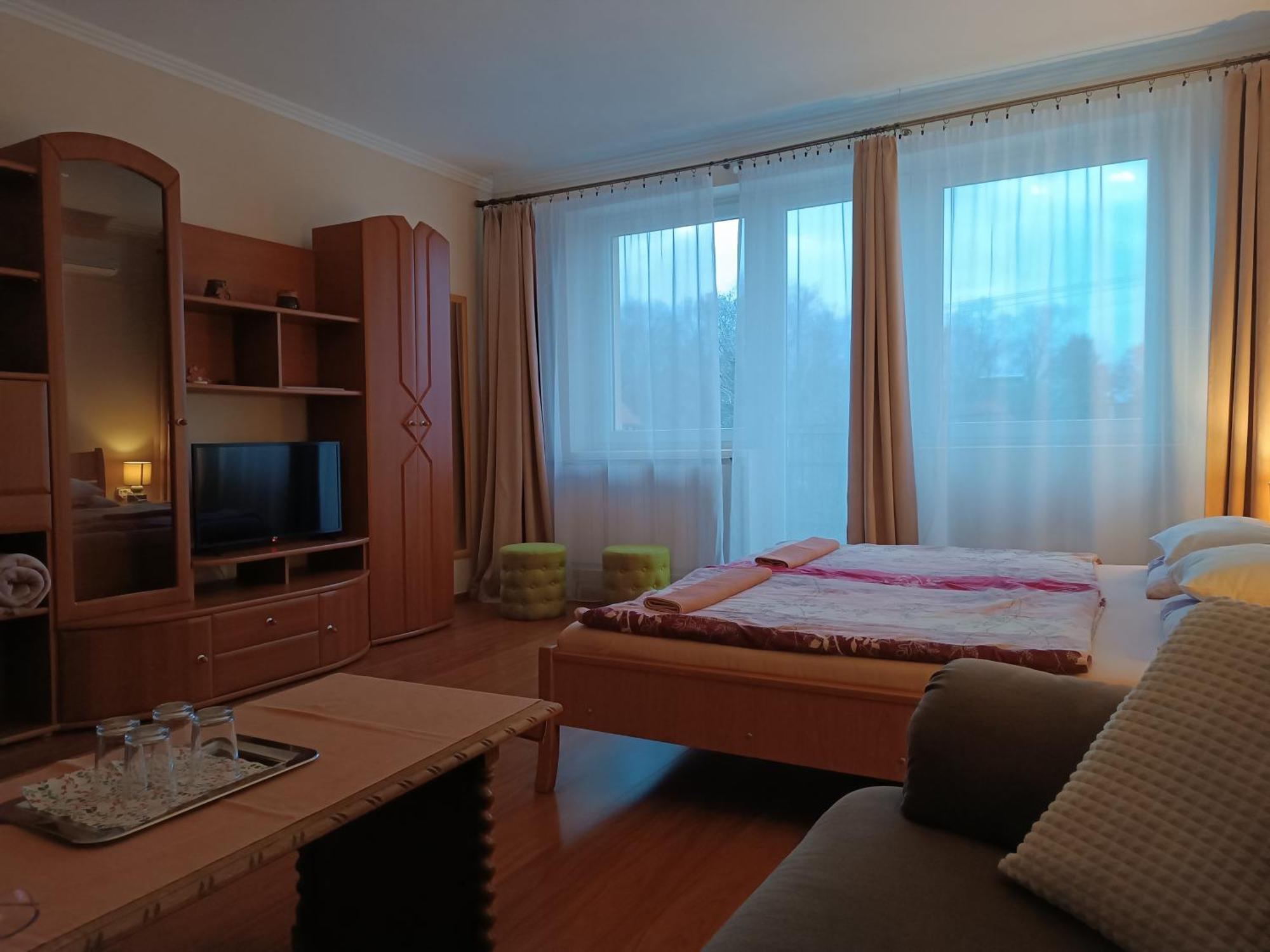 Szilvia Panzio Gyomaendrod Bed and Breakfast Εξωτερικό φωτογραφία