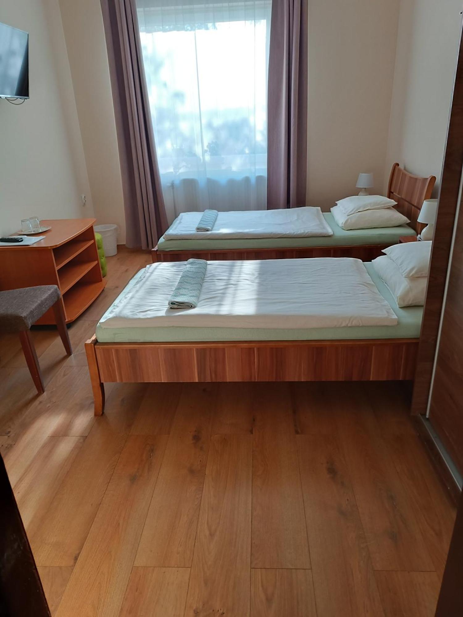 Szilvia Panzio Gyomaendrod Bed and Breakfast Εξωτερικό φωτογραφία